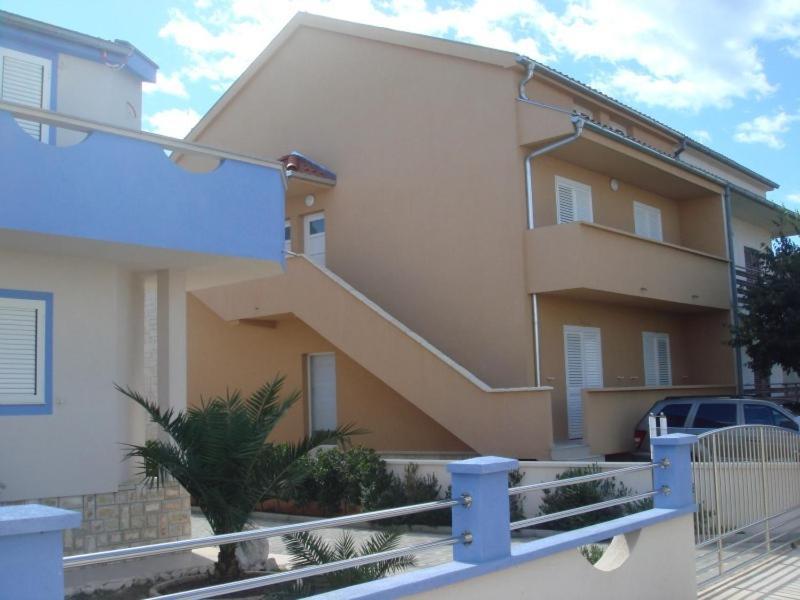 Apartments Domuzin Biograd Na Moru Exterior foto