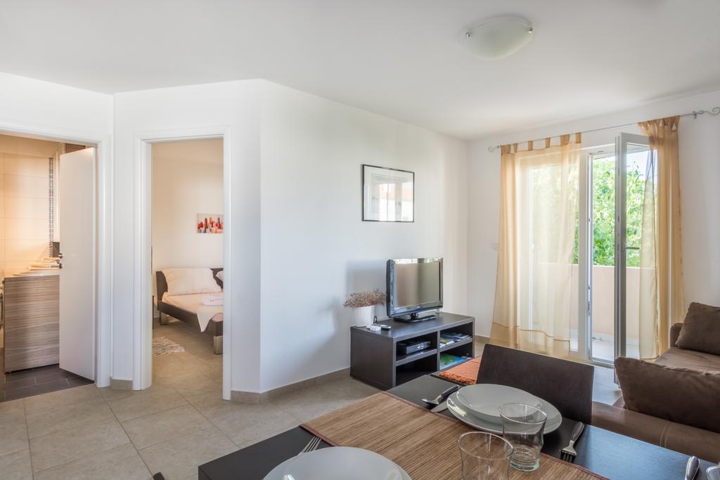 Apartments Domuzin Biograd Na Moru Exterior foto