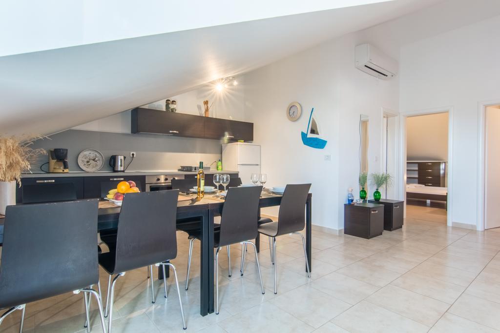 Apartments Domuzin Biograd Na Moru Exterior foto